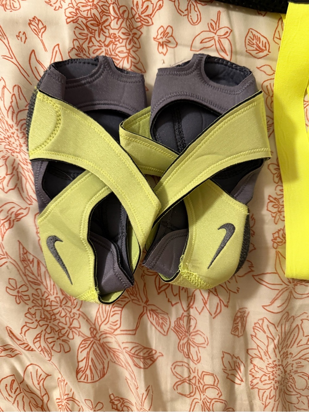 Nike Studio Air Wrap Yellow and Shoes and Ribbons RARE 2012 - Picture 3 of 12